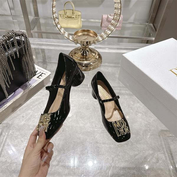 20251127171539582 270